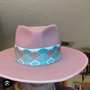 Chic Pink Fedora with Patterned Band NWT.